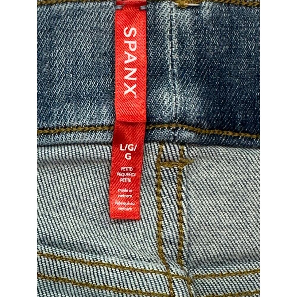 NWOT SPANX Denim Cropped Kick Flare Pull On Jeans Vintage Light Wash Size L - Picture 7 of 12